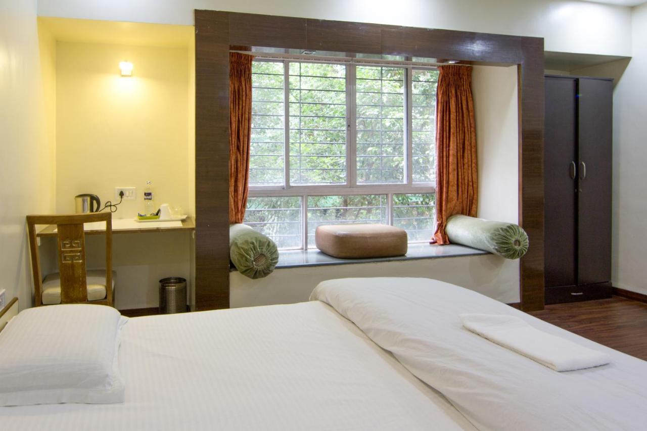 Apple Tree Apartments Koregaon Park Pune Exterior foto