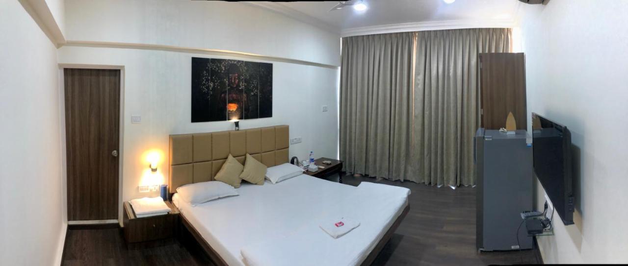 Apple Tree Apartments Koregaon Park Pune Exterior foto