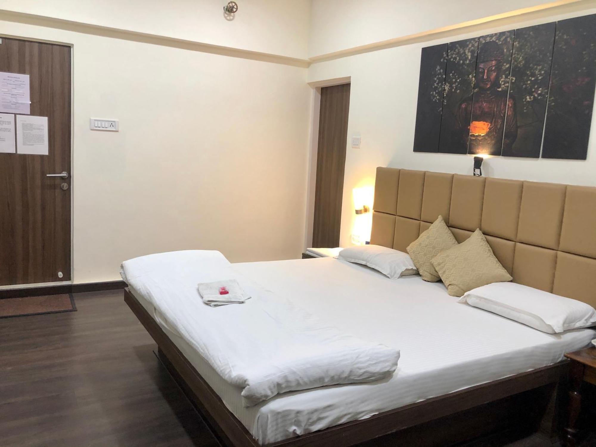 Apple Tree Apartments Koregaon Park Pune Exterior foto