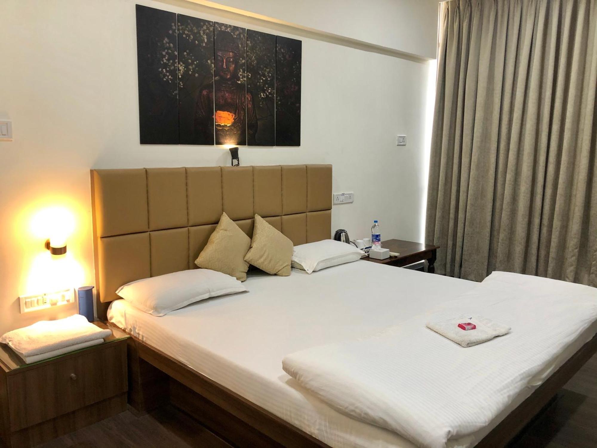 Apple Tree Apartments Koregaon Park Pune Exterior foto